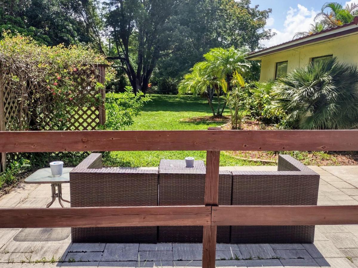 Sunshine Acre 2B 2B King Master Suite, Big Yard Дейви Екстериор снимка